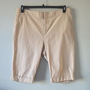 Dockers Women's Tan Capris Or Long Shorts 20W